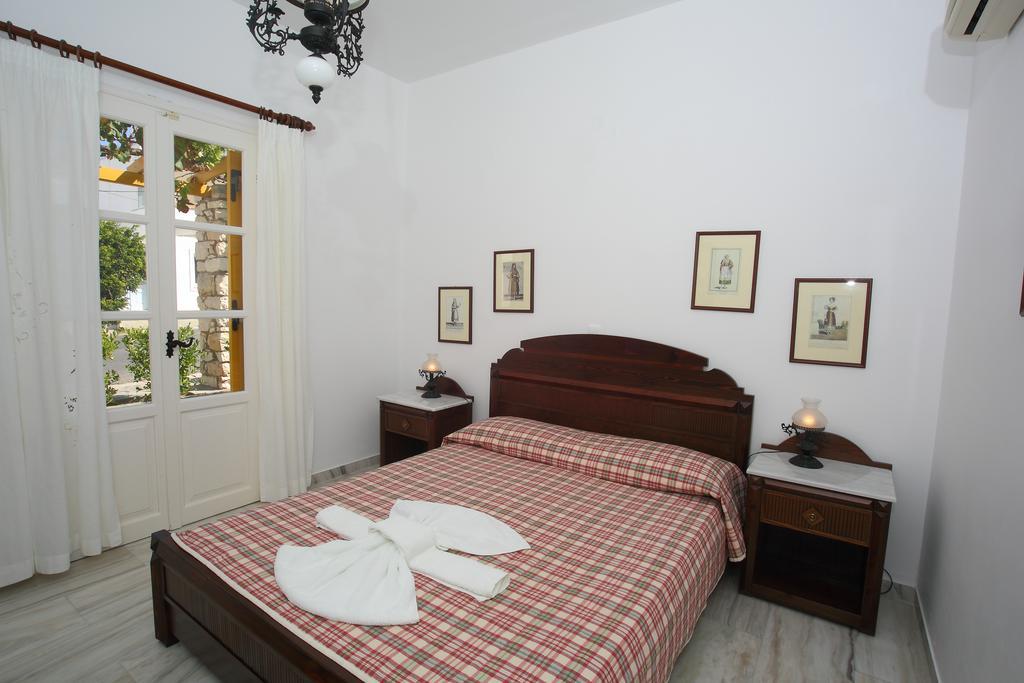 Aparthotel Ostria à Náoussa Extérieur photo