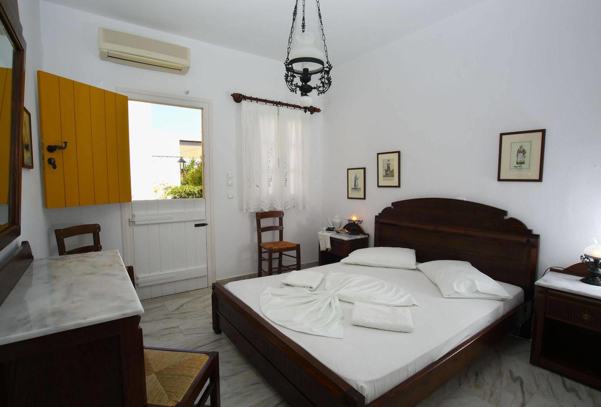 Aparthotel Ostria à Náoussa Extérieur photo